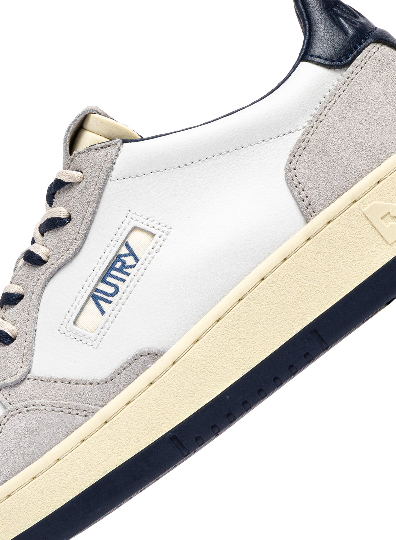 AUTRY Men Medalist BW04 Leather space/white/vapor