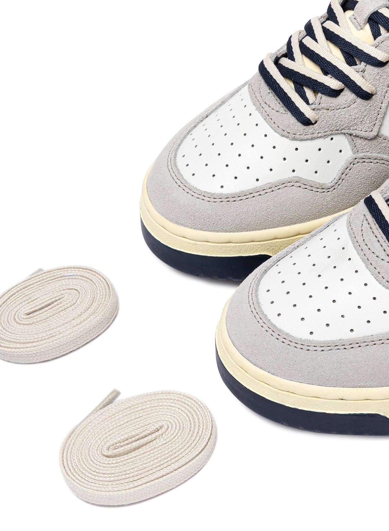 AUTRY Men Medalist BW04 Leather space/white/vapor