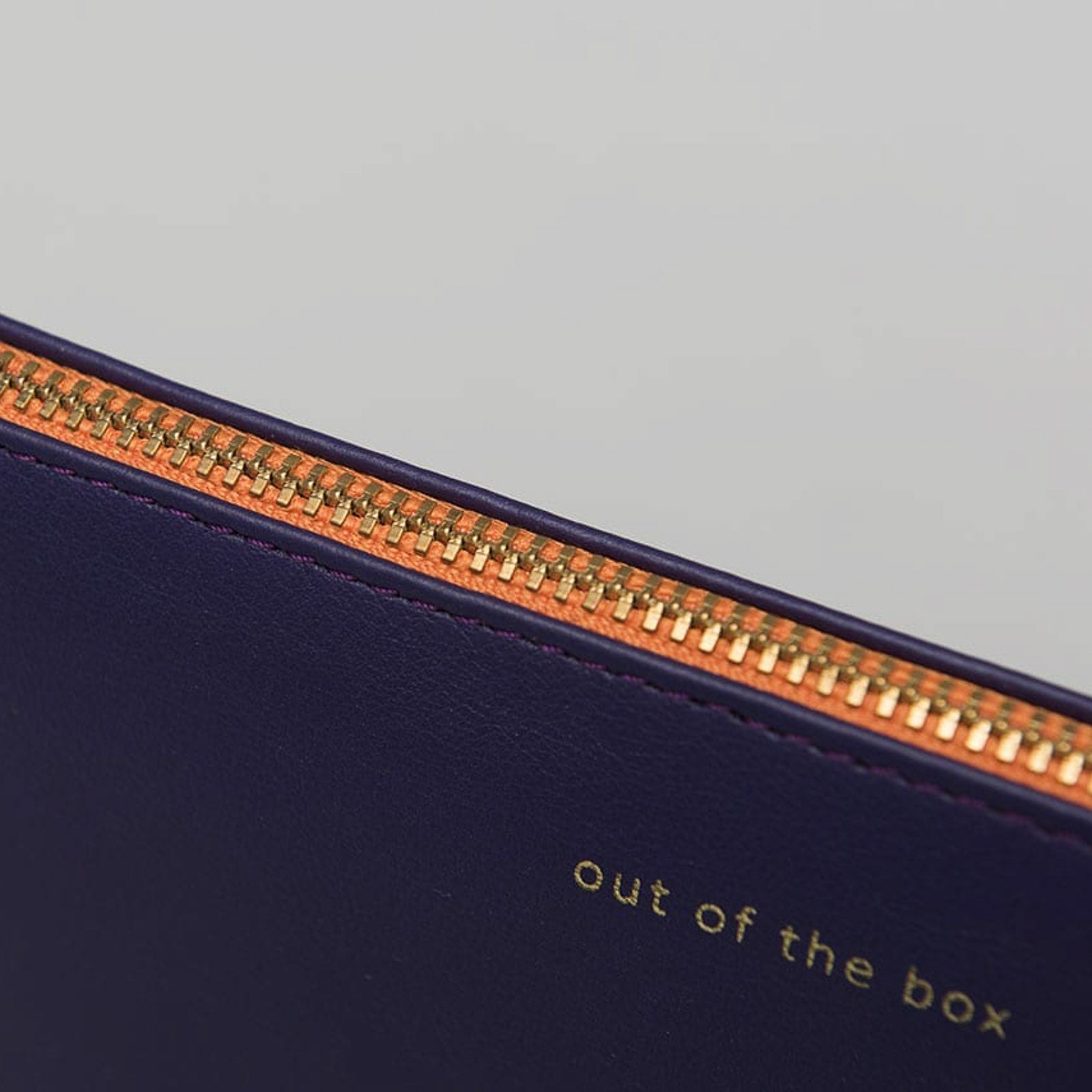 Pouch LRG "Out of the Box"